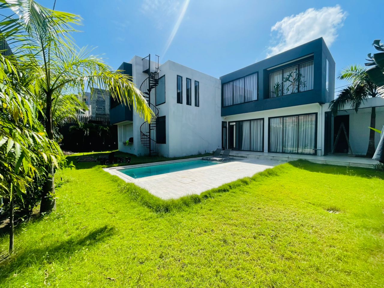 A VENDRE : RIVIERA PALMERAIE